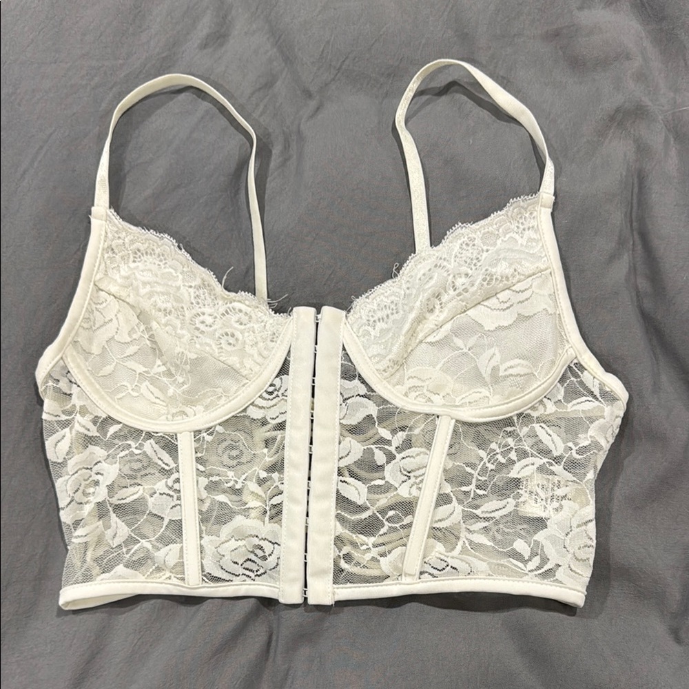 Elegant Lace Bralette - Cream